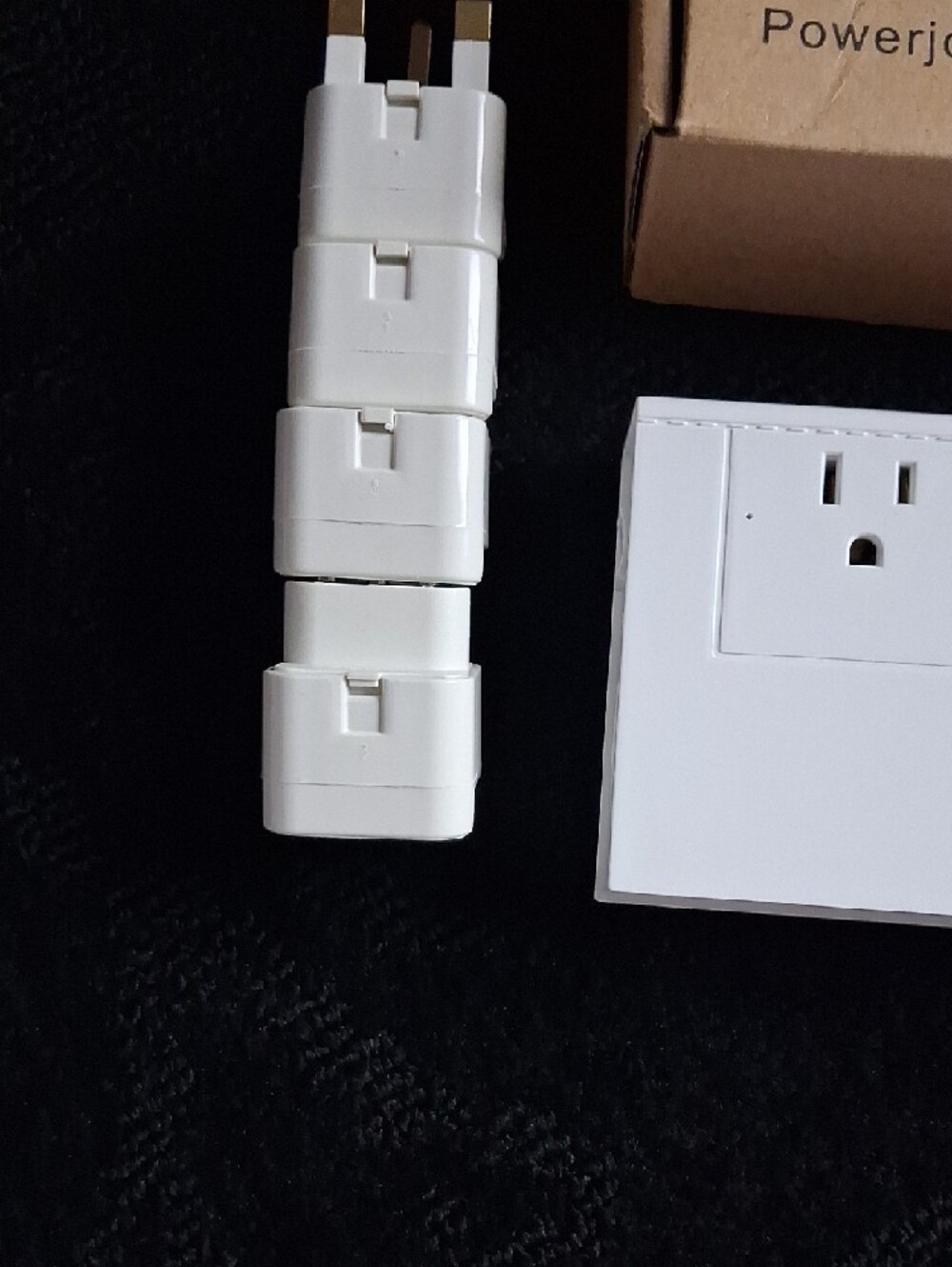 Powerjc White International Voltage Converter with Adapters - Picture 5 of 12